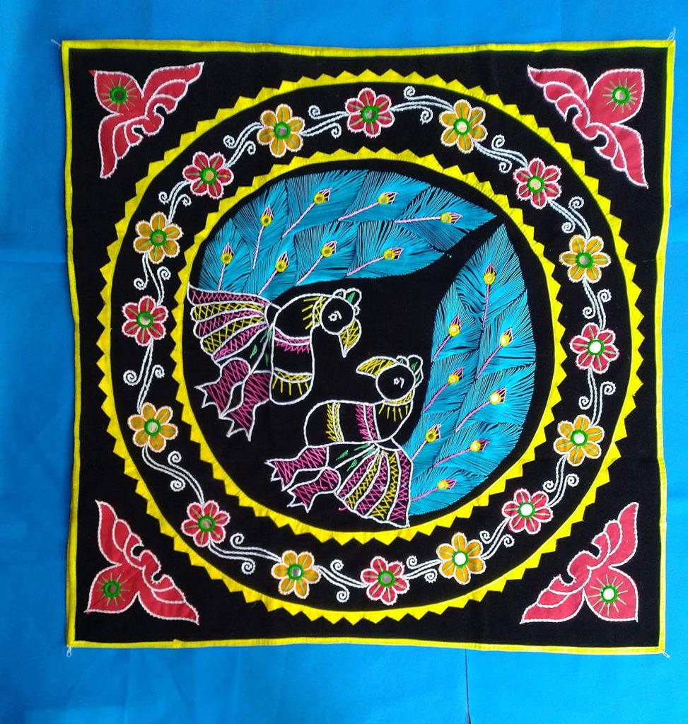 Chandua Handcrafted Unique Chandua (90cm x 90cm x 1cm, Multicolor)