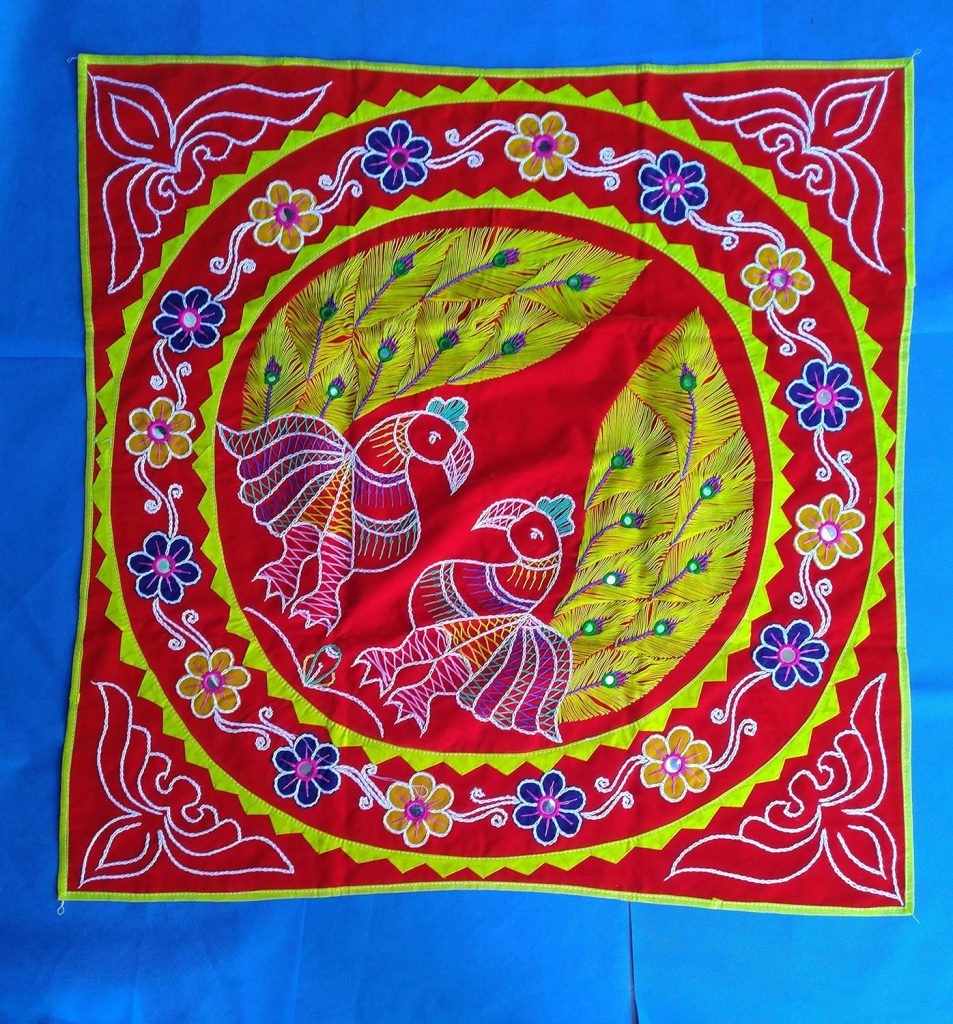 Chandua Handcrafted Unique Chandua (90cm x 90cm x 1cm, Multicolor)