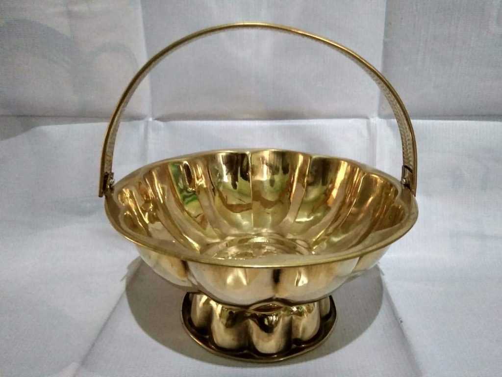 SPS MARKETING KUMBAKONAM TRADITIONAL Brass BOWL Shaped Pooja Basket